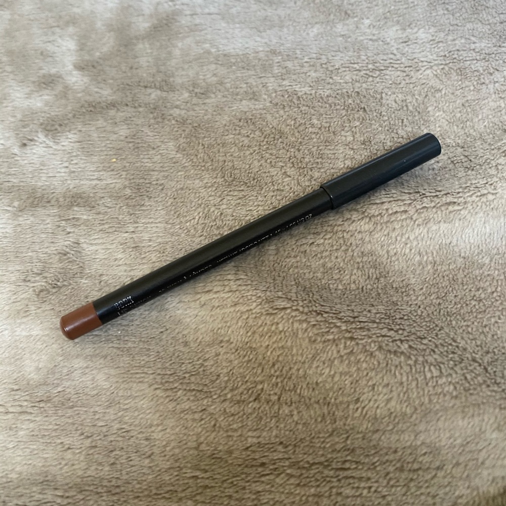 Mac cork lipliner